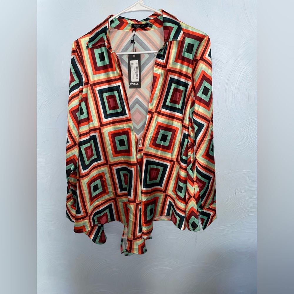 NWT Women’s Size 2 Nasty Gal Multicolored Blouse
